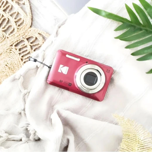 KODAK PIXPRO FZ55 16MP Compact Digital Camera Red 5X Optical Zoom 28mm Wide Angle Lens 1080p Full HD Video 2.7 Inch LCD Point and Shoot Vlogging Camera Li-Ion Battery - Kodak - Image 2